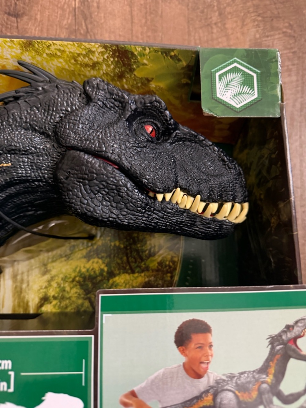 Super Colossal Indoraptor Toy Jurassic World dinosaur action figure new in box - Picture 3 of 8